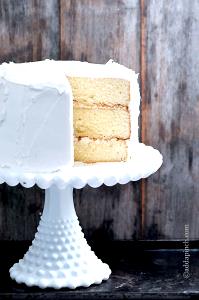 1 1-layer Cake Serving (8" Or 9" Dia, 2" High) White Cake Mix with Icing (Egg Whites and Water Added)