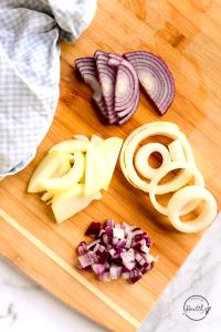 1 10 Rings Serving Red Onions