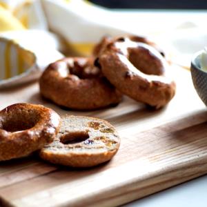 1/2 bagel (70 g) Cinnamon Sugar Bagel