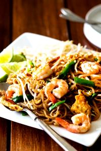 1/2 bowl Shrimp Pad Thai