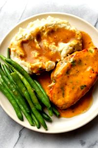 1/2 Chicken Breast With Gravy Chicken with Gravy (Mixture)