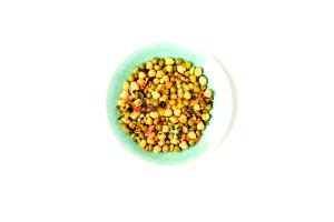 1/2 cup (100 g) Garlicky Herb Chickpea Duo