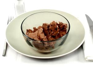 1/2 cup (100 g) Rocky Road Ice Cream