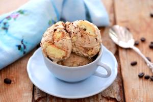 1/2 cup (100 g) Volun-Tiramisu Ice Cream