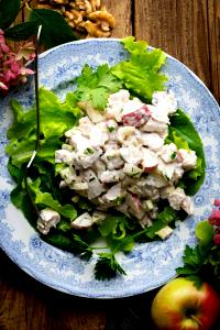 1/2 cup (100 g) Waldorf Chicken Salad