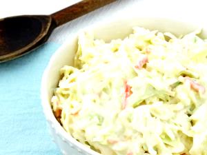 1/2 cup (110 g) Coleslaw