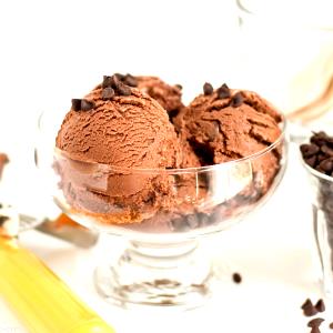 1/2 cup (125 ml) Low Fat Protein Frozen Yogurt - Super Premium Chocolate