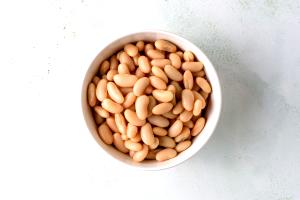 1/2 cup (130 g) Cannellini Kidney Beans