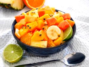 1/2 cup (140 g) Tropical Fruit Salad