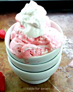 1/2 cup (4 oz) Strawberry Lemonade Frozen Yogurt