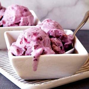 1/2 cup (65 g) Light Blueberry Cheesecake Ice Cream