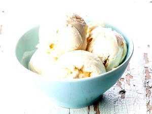 1/2 cup (65 g) Vanilla Ice Cream