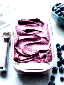 1/2 cup (72 g) Wild Berry Frozen Yogurt