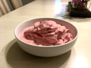 1/2 cup (79 g) Strawberry Ice Cream