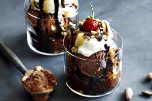 1/2 cup (85 g) Caramel Brownie Sundae