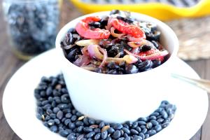 1/2 cup Black Beans with Roasted Red Jalapeno