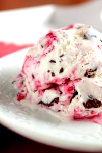 1/2 Cup Ice Cream, Raspberry Chocolate Chunk, Light