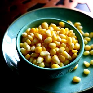 1/2 Cup Kernels Yellow Sweet Corn (Kernels On Cob, with Salt, Frozen, Drained, Cooked, Boiled)