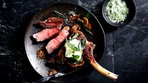 1/2 meal kit (506 g) Seared Steaks & Thyme Pan Sauce