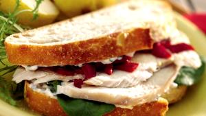 1/2 sandwich (96 g) Oven Roasted Turkey Sandwich