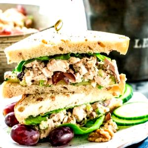 1/2 sandwich Chicken Salad Sandwich