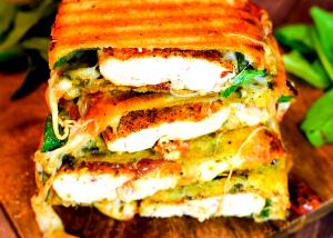 1/2 sandwich Italian Chicken Meltz Panini Sandwich