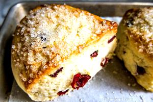 1/2 Scone Golden Berry Cream Cheese Scone