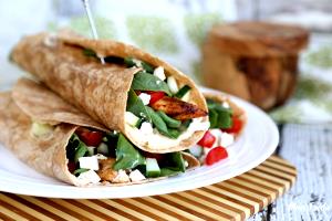 1/2 wrap (159 g) Grilled Mediterranean Style Chicken Wrap