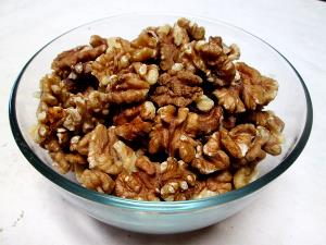 1/3 cup (30 g) Organic Raw Walnut Halves & Pieces