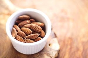 1/3 cup (50 g) Whole Almonds