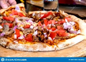 1/3 pizza (113 g) Gyro Pizza