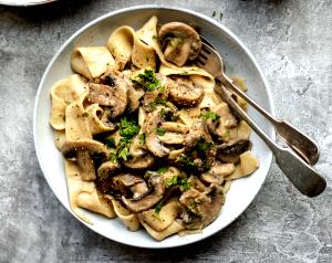 1 (321 g) Mushroom Stroganoff