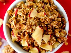 1/4 cup (28 g) Apple Quinoa Granola