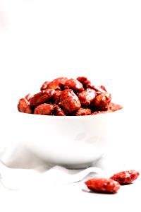 1/4 cup (28 g) Raspberry Glazed Almonds