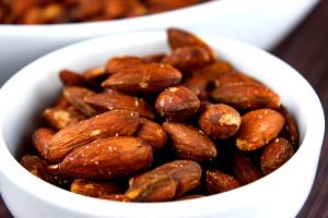 1/4 cup (30 g) Oven Roasted Salted Whole Almonds