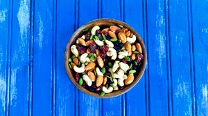 1/4 cup (30 g) Sweet and Nutty Trail Mix