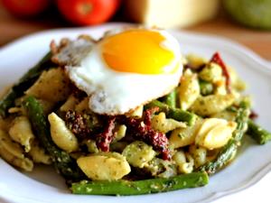 1/4 cup (64 g) Pesto with Sun Dried Tomatoes