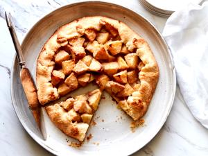 1/4 pie (120 g) Apple Crostata