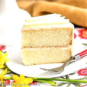 1/4 slice (74 g) White Buttercreme Icing Golden Cake