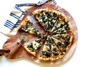 1/6 pizza (144 g) Spinach Mushroom Pizza