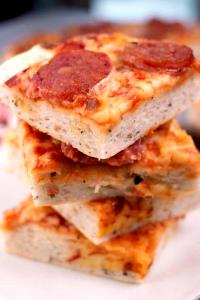 1/6 pizza Pepperoni Focaccia Crust Pizza