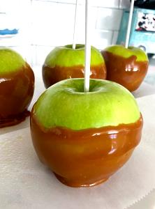 1 apple (100 g) Double Caramel Apple