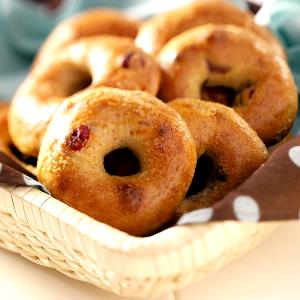 1 bagel (113 g) Cranberry Orange Bagels