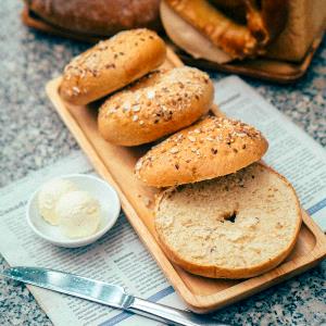 1 bagel (79 g) Multigrain Bagel