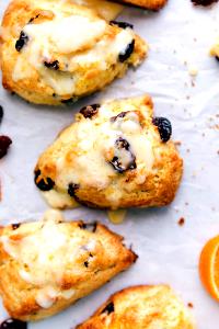 1 baked scone (50 g) Tart Cherry Scones