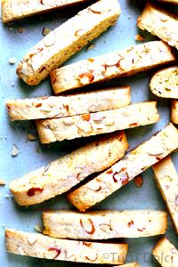 1 bar (28 g) Almond Biscotti