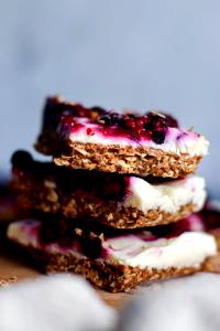 1 bar (51 g) Frozen Yogurt Granola Bar