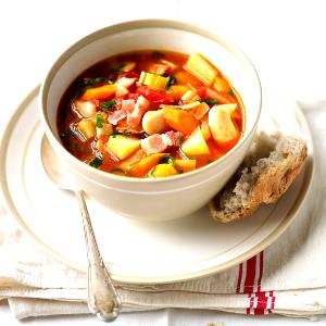 1 bowl (198 g) Chunky Vegetable Medley Soup