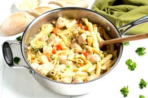 1 bowl (255 g) Chicken and Vegetable Pasta