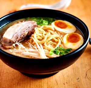 1 bowl (269 g) Chicken Tonkotsu Ramen